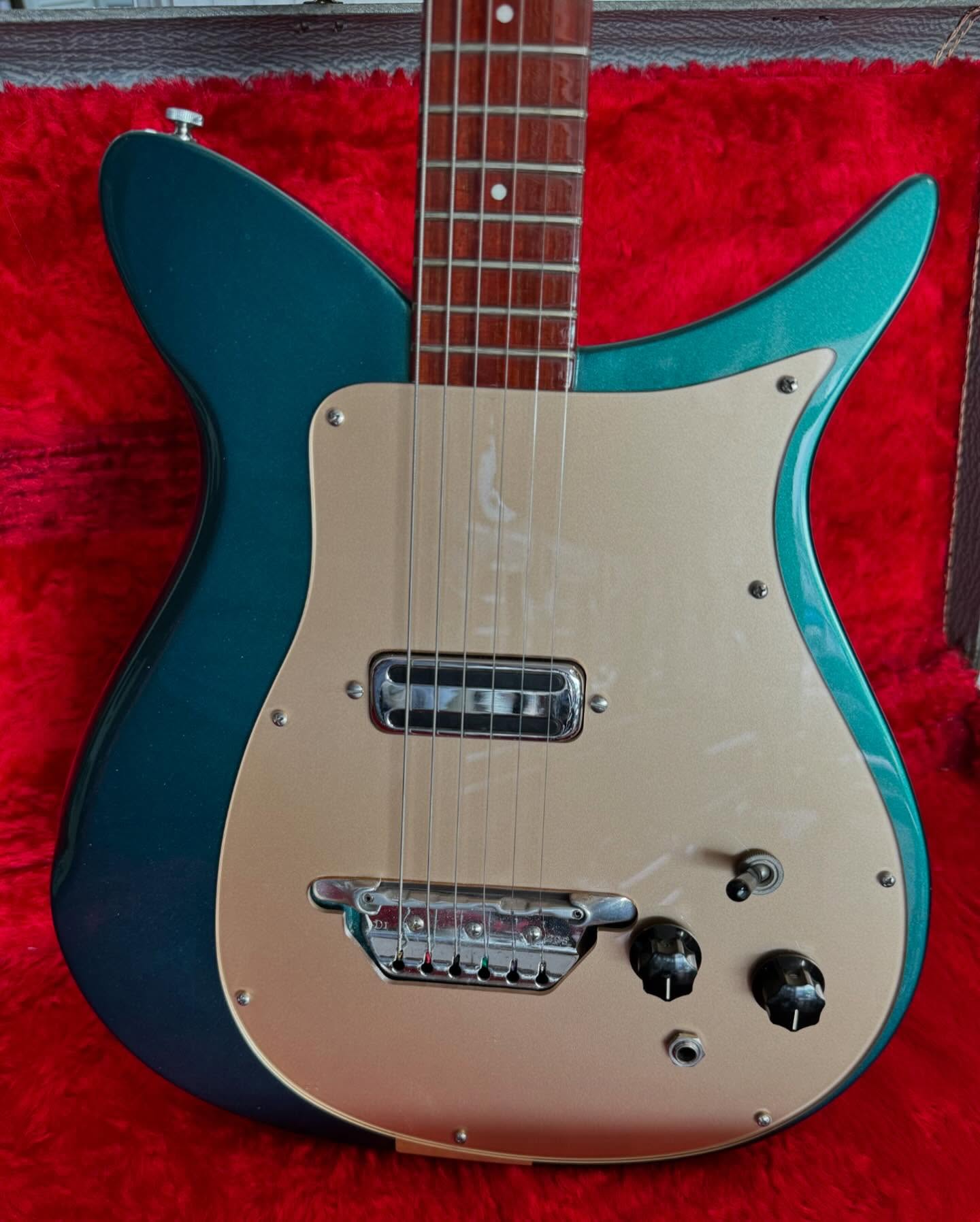 1962 Rickenbacker 1000 Combo Turquoise 2 Body at Redwoods Vintage Guitars St. Pete Florida