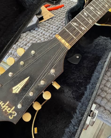1935 Epiphone Mandolin at Redwoods Vintage Guitars St. Pete Florida Headstock