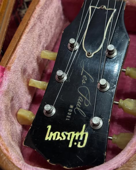 1952 Gibson Les Paul at Redwoods Vintage Guitars St Pete Florida Headstock