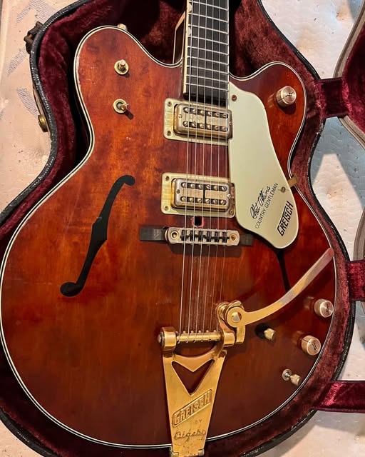 1967-68 Gretsch Country Gentleman Chet Atkins at Redwoods Vintage Guitars