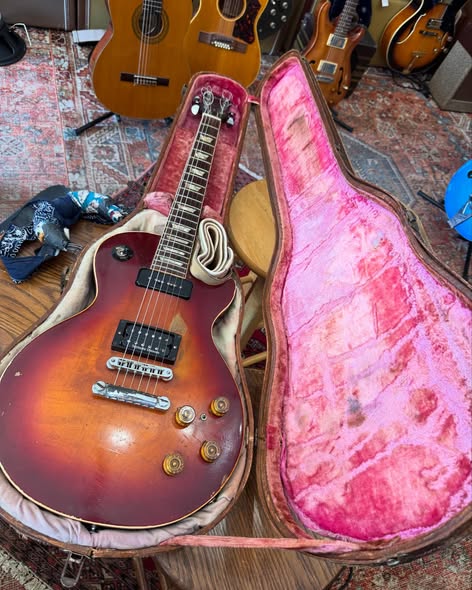 1970 Les Paul Deluxe at Redwoods Vintage Guitars St Pete