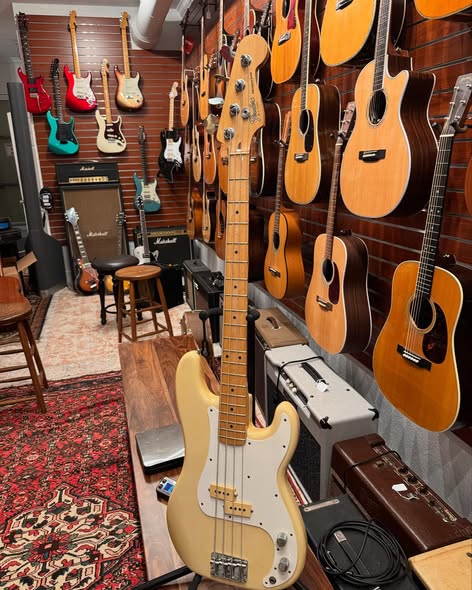 1983 Vintage Fender P Bass Vintage White on White at Redwoods Vintage Guitars St Pete Florida Whole