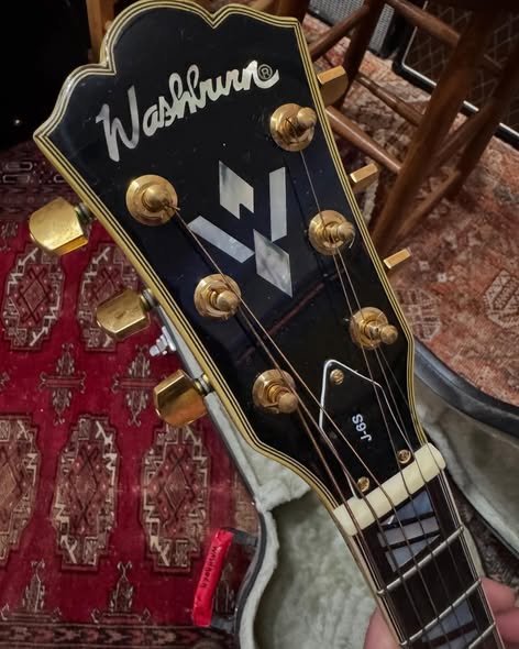 1990s MIK Washburn Montgomery Jazz Box JS-6 at Redwoods Vintage Guitars St Pete Florida Headstock 1990s MIK Washburn Montgomery Jazz Box JS-6 at Redwoods Vintage Guitars St Pete Florida Headstock
