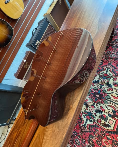 1999 Bourgeois Handmade Luthier’s Choice Model at Redwoods Vintage Guitars St Pete Florida Back 1999 Bourgeois Handmade Luthier’s Choice Model at Redwoods Vintage Guitars St Pete Florida Back