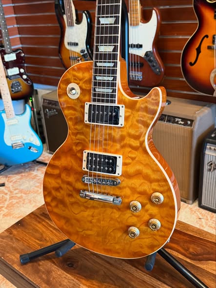2011 Gibson Quilt Top Les Paul Standard at Redwoods VIntage Guitars St Pete Florida Body