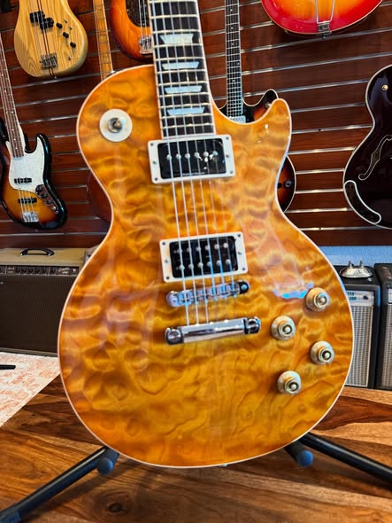 2011 Gibson Quilt Top Les Paul Standard at Redwoods VIntage Guitars St Pete Florida