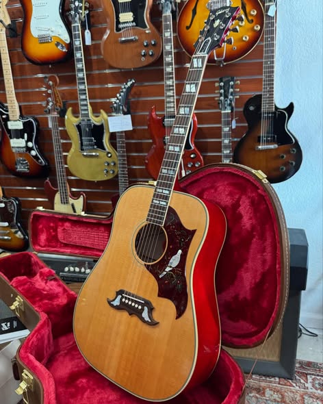 2022 Gibson Custom Shop Dove at Redwoods Vintage Guitars St Pete Florida