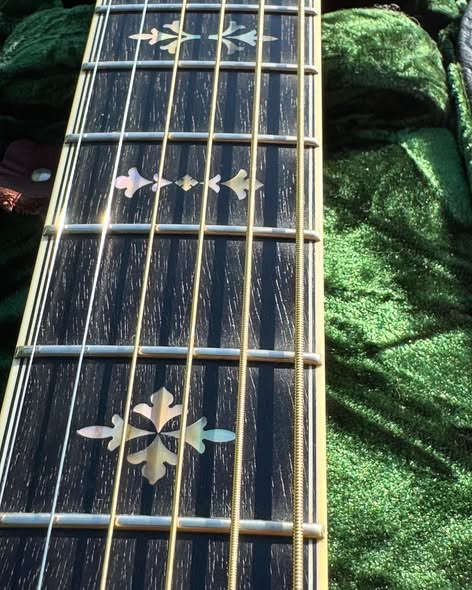 Bourgeois D-150 Custom Adirondack at Redwoods Vintage St Pete Florida Neck