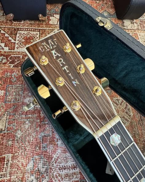 D41 Martin with Mother of Pearl at Redwoods Vintage Guitars St Pete Florida Headstock D41 Martin with Mother of Pearl at Redwoods Vintage Guitars St Pete Florida Headstock