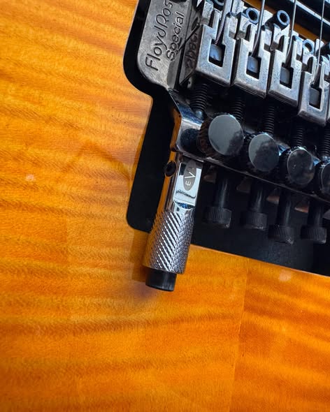 Dean 380 Custom at Redwoods Vintage Guitars St Pete Florida Bottom Dean 380 Custom at Redwoods Vintage Guitars St Pete Florida Bottom