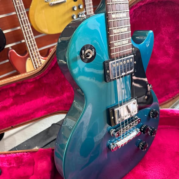 Early 2000’s Gibson Les Paul Studio in Flip-flop Teal at Redwoods Vintage Guitars St Pete Florida