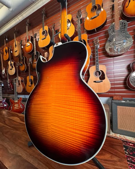 Gibson Custom Byrdland with Florentine Cutaway at Redwoods Vintage Guitars St Pete Florida Back Gibson Custom Byrdland with Florentine Cutaway at Redwoods Vintage Guitars St Pete Florida Back