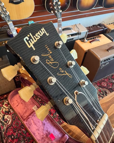 Gibson Custom Les Paul 1960 Historic Factory Aged Black Lacquer Over Frost Blue at Redwoods Vintage Guitars Headstock
