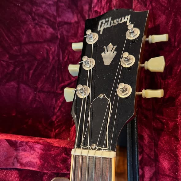 Gibson Custom Shop ES-339 Vintage Tobacco Sunburst at Redwoods Vintage Guitars St Pete Florida Headstock Gibson Custom Shop ES-339 Vintage Tobacco Sunburst at Redwoods Vintage Guitars St Pete Florida Headstock