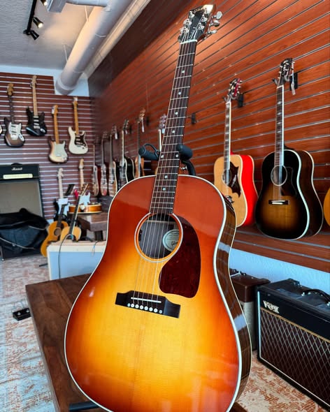 Gibson J45 Studio Rosewood Acoustic Electric Sunburst