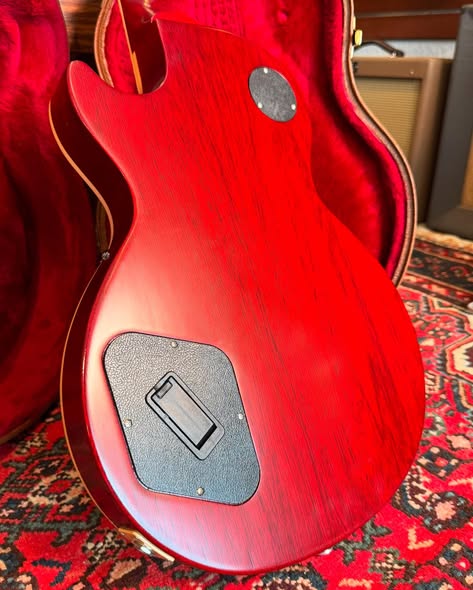Gibson Les Paul Signed Cherry Sunburst Flametop at Redwoods Vintage Guitars St Pete Florida Back Gibson Les Paul Signed Cherry Sunburst Flametop at Redwoods Vintage Guitars St Pete Florida Back