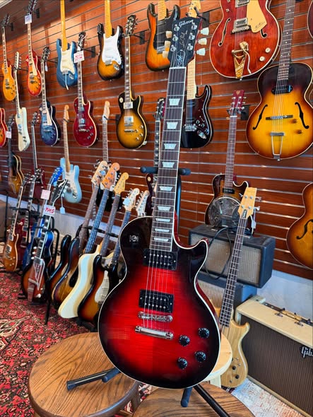 Gibson LesPaul Slash Vermillion at redwoods Vintage Guitars St Pete Florida