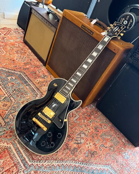 “Good Wood” Era 2001 Les Paul Custom at Redwoods Vintage Guitars St Pete Florida