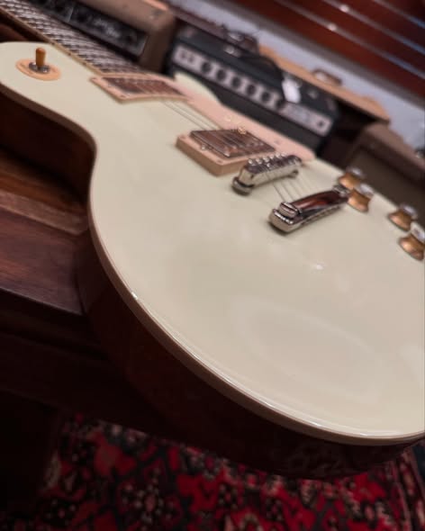 Limited Edition White Top Les Paul at Redwoods Vintage Guitars St Pete Florida Side