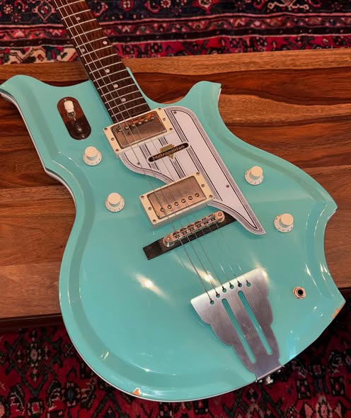 USA Metropolitan Tanglewood Model Seafoam Green at Redwoods Vintage Guitars St Pete Florida Body