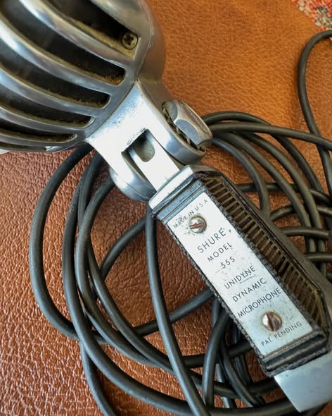 Vintage 1950’s Shure “Elvis” Mic S55 Bottom