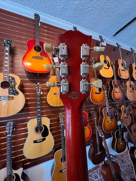 1960 Historic Custom Shop Gibson “True Vintage” Model Hummingbird at Redwoods Vintage Guitars St Pete Florida