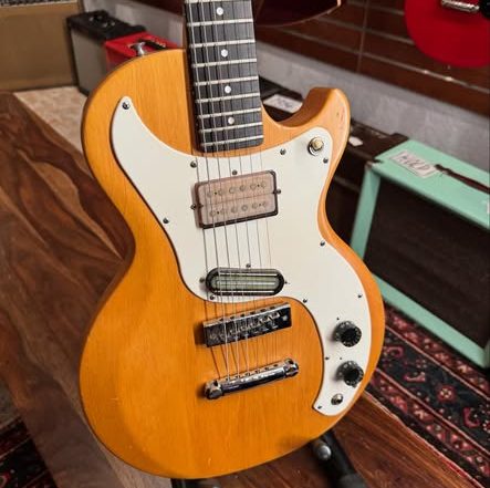 1976 Gibson Marauder at Redwoods Vintage guitars St Pete Florida