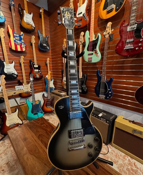 1981 Gibson Les Paul Custom Silverburst at Redwoods Vintage Guitars St Pete Florida