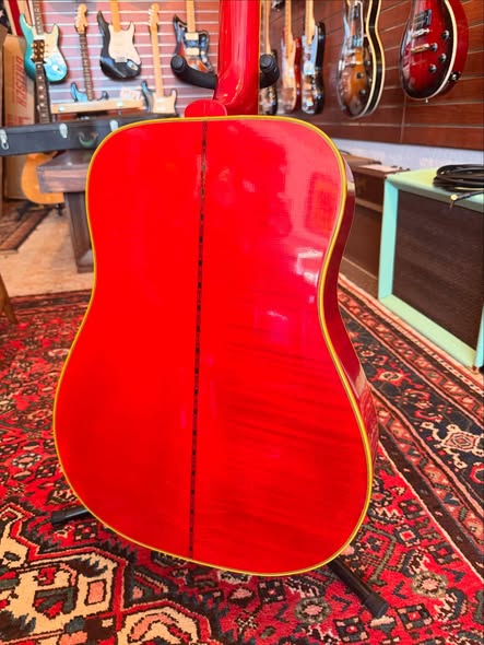 1984 90th Anniversary Gibson Dove at Redwoods vintage Guitars St Pete Florida Back 1984 90th Anniversary Gibson Dove at Redwoods vintage Guitars St Pete Florida