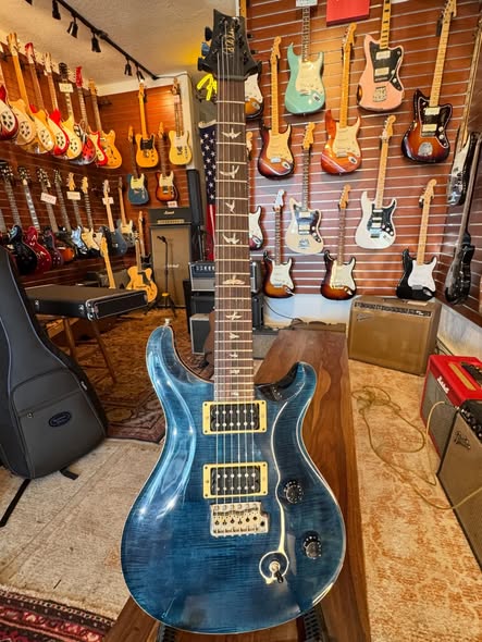 2005 PRS Custom 24 Whale Blue at Redwoods Vintage Guitars St Pete Florida