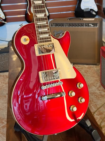 2025 Les Paul Standard Burgundy Mist at Redwoods Vintage Guitars St Pete Florida Body