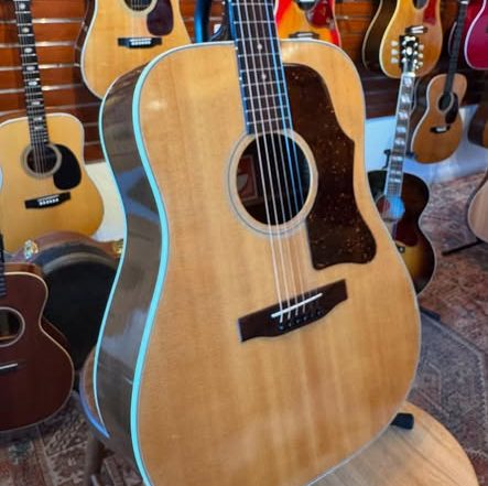 69-70 transition J-50 Gibson at Redwoods Vintage Guitars St Pete Florida