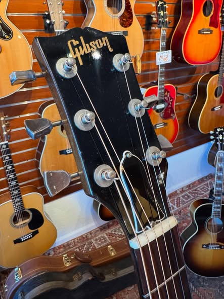 69-70 transition J-50 Gibson at Redwoods Vintage Guitars St Pete Florida