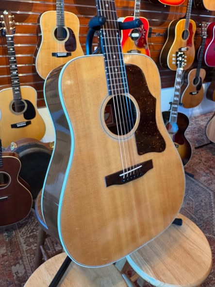 69-70 transition J-50 Gibson at Redwoods Vintage Guitars St Pete Florida
