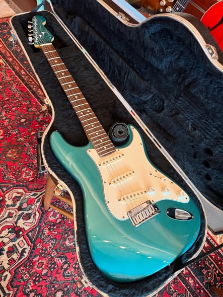 90’s USA Fender Strat Ocean Turquoise