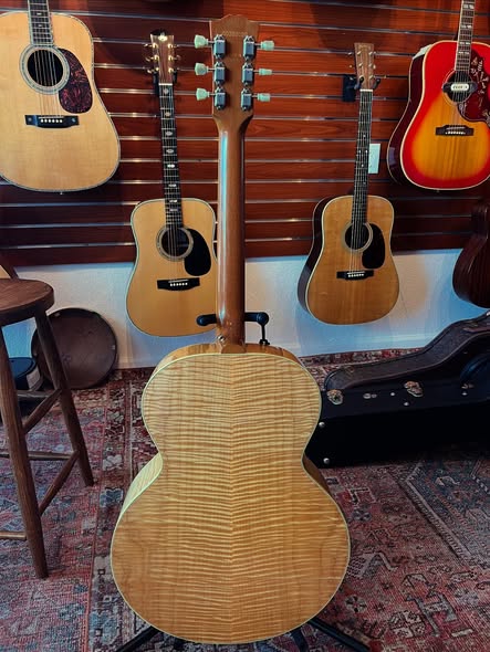 Gibson J185 at Redwoods Vintage Guitars