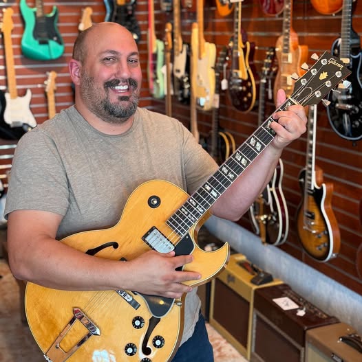 Larue Nickelson with a 1980 Gibson 175 at Redwoods Vintage Guitars Larue Nickelson with a 1980 Gibson 175 at Redwoods Vintage Guitars