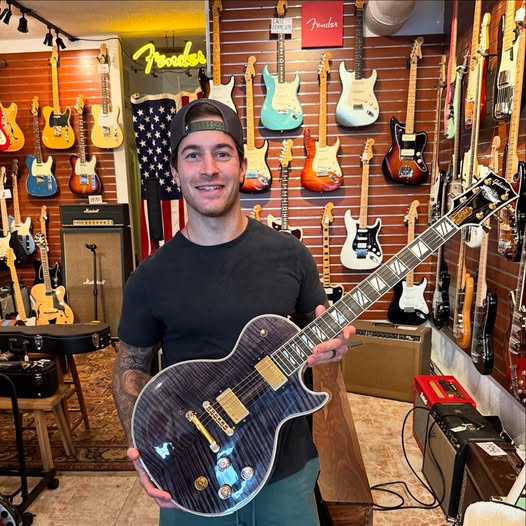 Les Paul Supreme Charcoal Flame Top