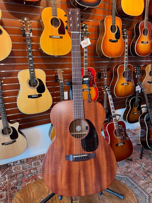 Martin #00015 Mahogany Acoustic Electric Setup at Redwoods Vintage Guitars St Pete Florida