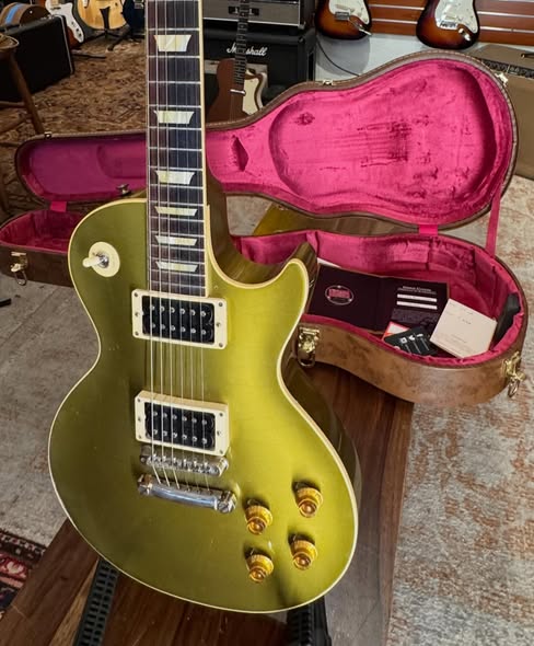 Reissue 1957 Gibson R7 “All Gold” at Redwoods Vintage Guitars St Pete Florida