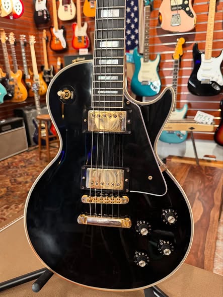 Reissue 1968 Gibson Custom Shop Black Beauty at Redwoods vintage Guitars St Pete Florida