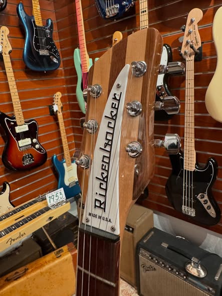 Rickenbacker 330 Mapleglo at Redwoods Vintage Guitars St Pete Florida