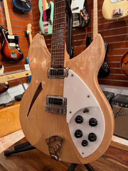 Rickenbacker 330 Mapleglo at Redwoods Vintage Guitars St Pete Florida