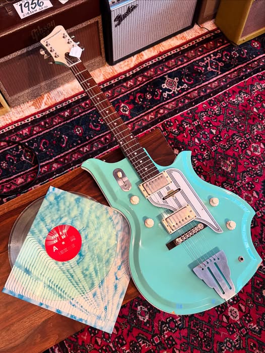 Soft Cuff Vinyl and a Metropolitan Tanglewood