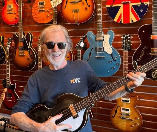 Steve Connelly and a Hofner Bass at Redwoods Vintage Guitars St Pete Florida