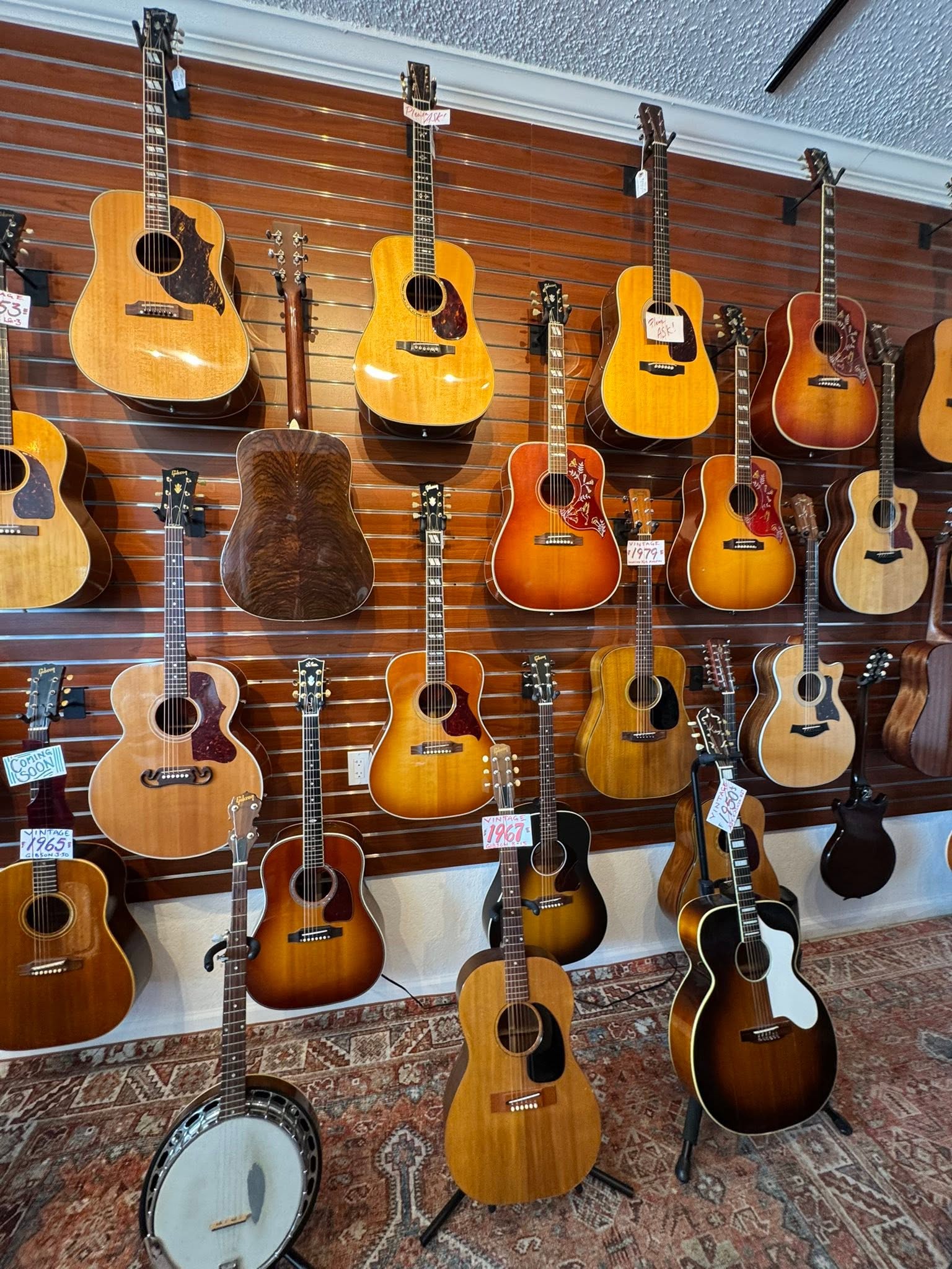 Vintage & Pre-Owned at Redwoods Vintage guitars St Pete Florida