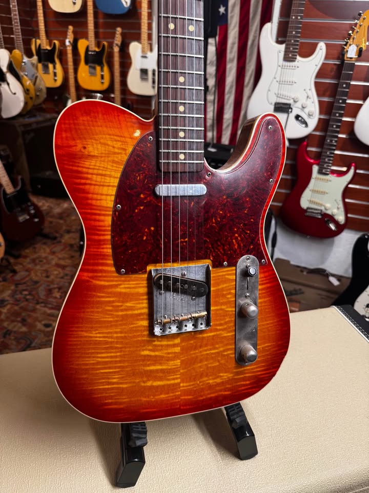 LSL usa guitar telecaster style T bone at Redwoods Guitars St.Petersburg 2